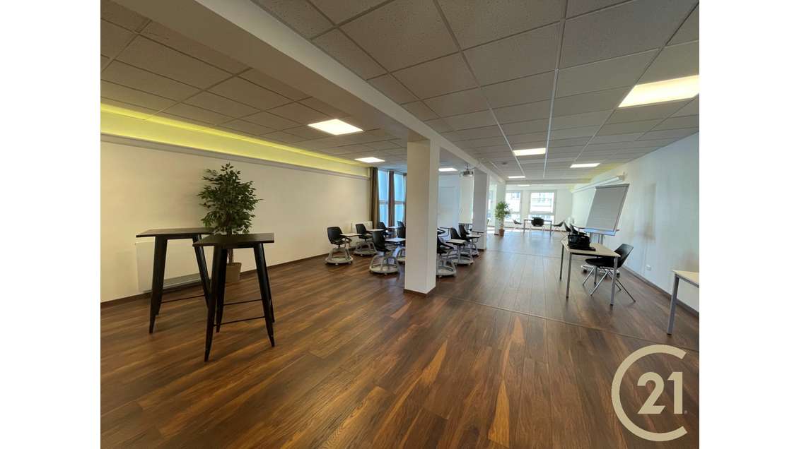 AV bureaux 106m² centre-ville de Lons le Saunier