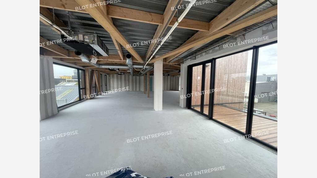 À vendre bureaux 250m² R+2 Lorient La Base Keroman