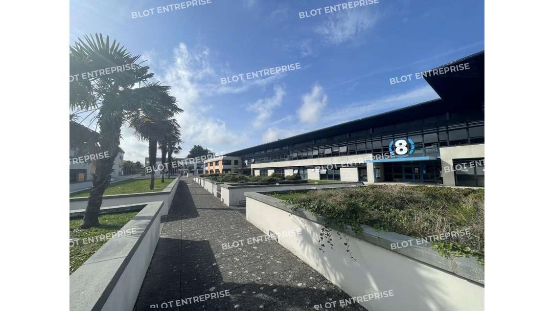 A louer à vendre bureaux 113m² à Lorient