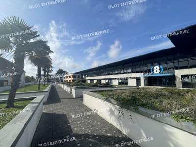 A louer à vendre bureaux 113m² à Lorient 