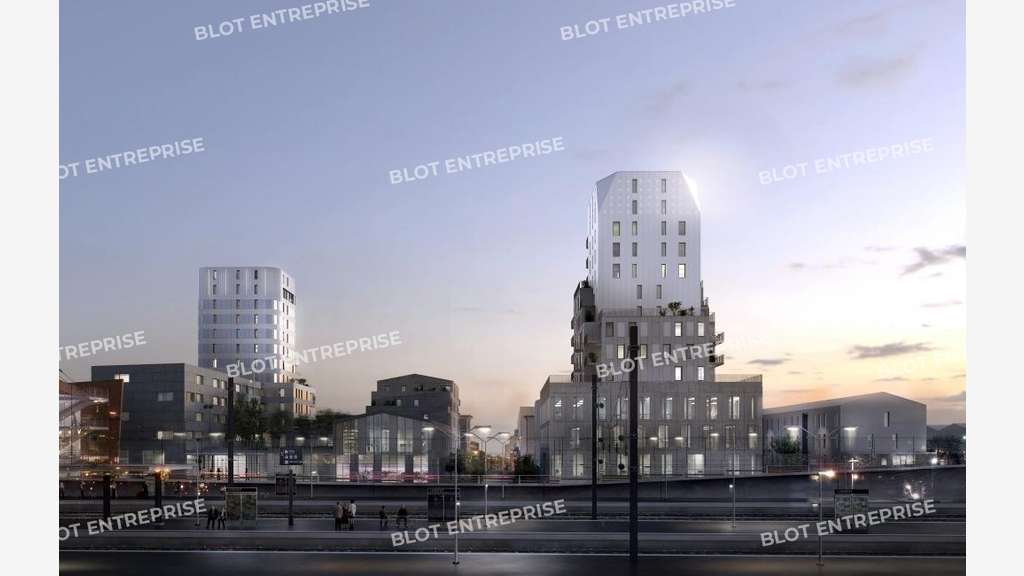 AV local 238m² empl stratégique à Lorient 