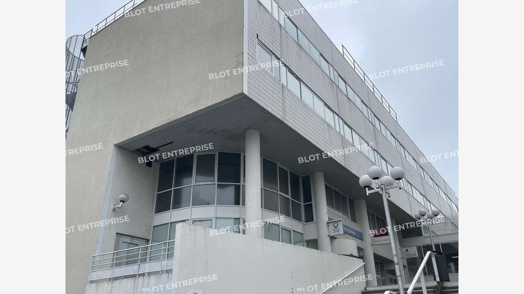 À vendre bureaux de 1275m² Lorient quartier gare