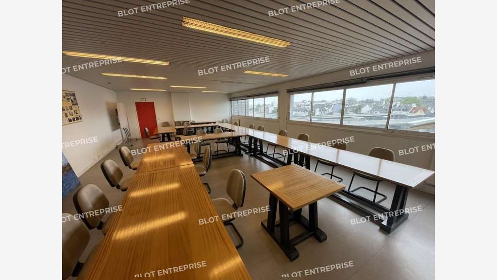 À vendre bureaux de 1275m² Lorient quartier gare