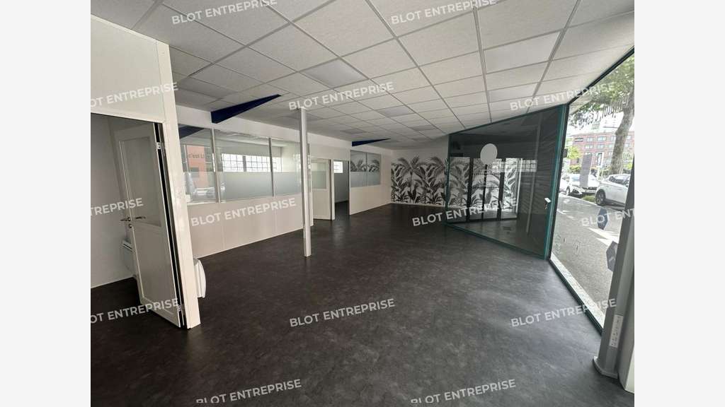 A vendre / louer local professionnel 145m² Lorient