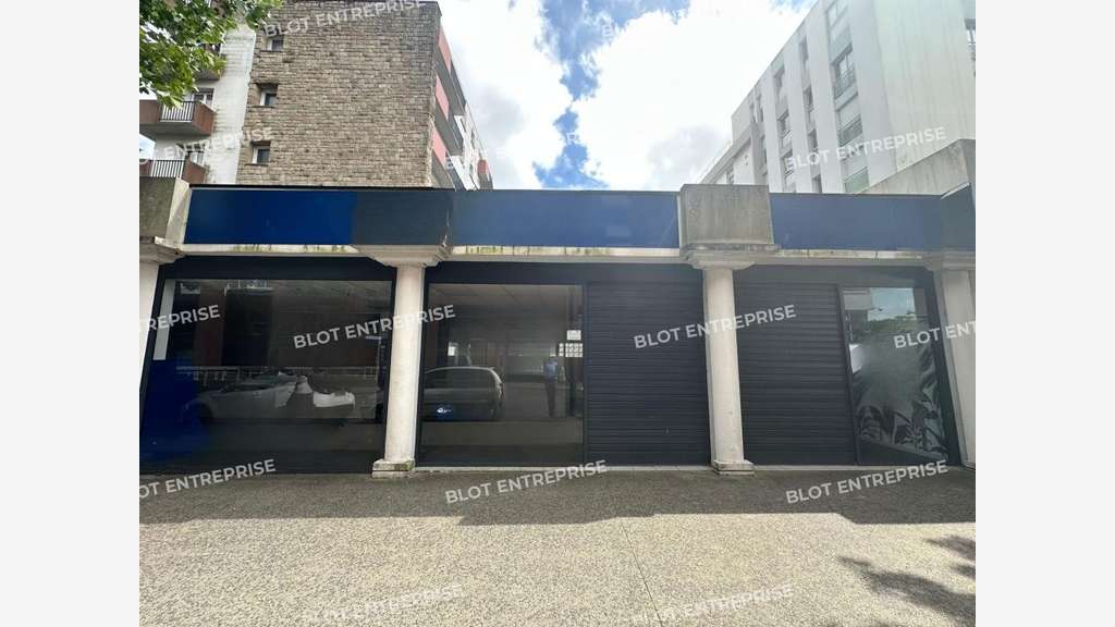 A vendre / louer local professionnel 145m² Lorient