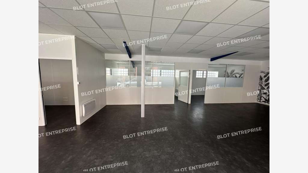 A vendre / louer local professionnel 145m² Lorient
