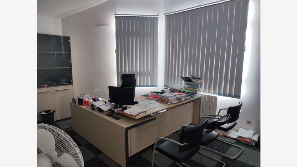 Vente bureaux loués 100% à Linas