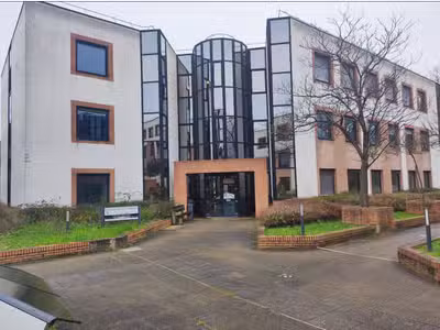 Bureaux loués à 75% à vendre à Jouy-en-Josas