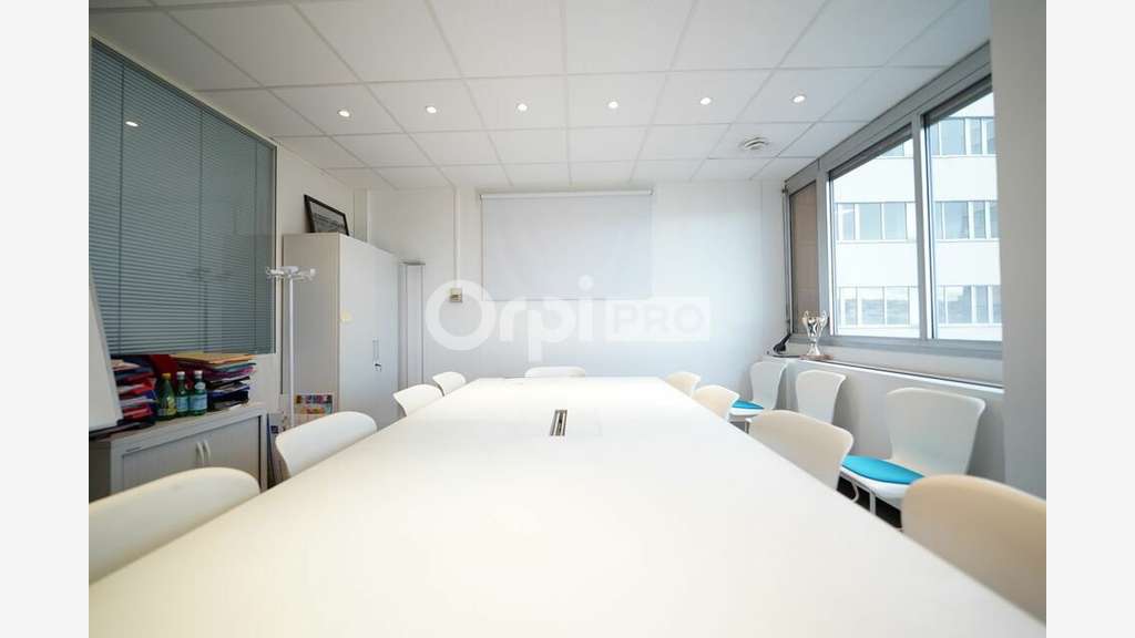 Bureaux à vendre 83m² à Lyon 3e gare Part-Dieu
