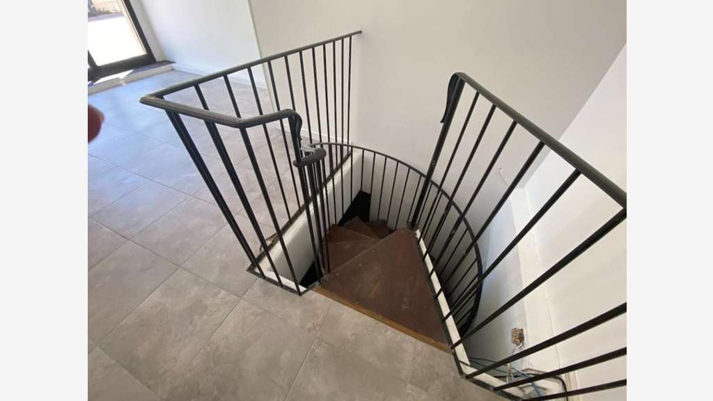 Vente local 25m² + sous-sol à Lyon 3ème Dauphiné 
