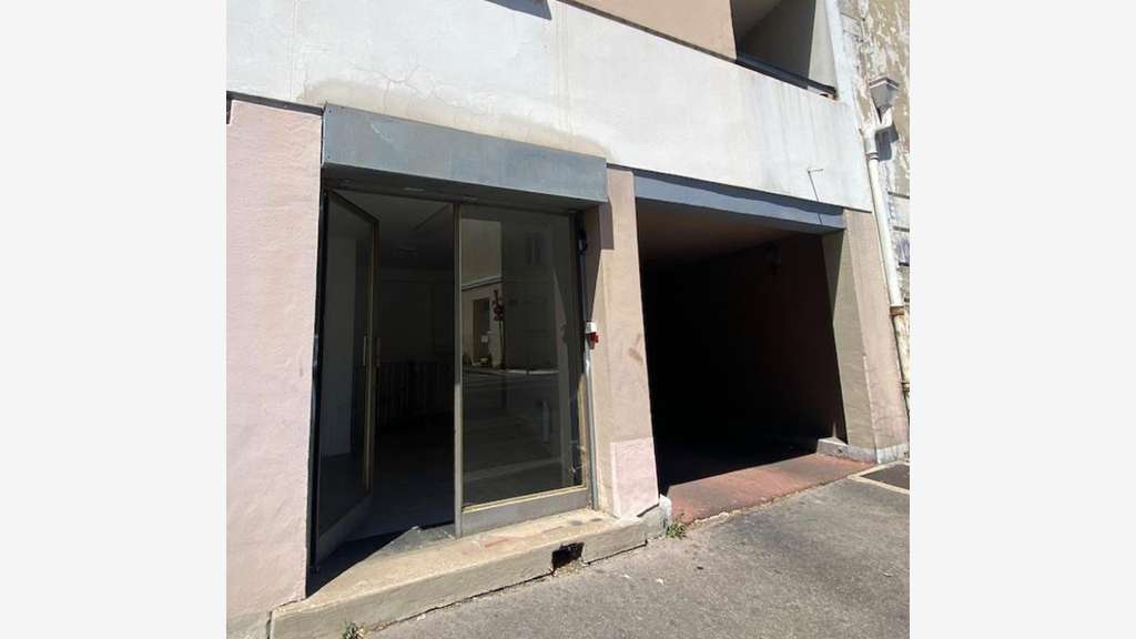 Vente local 25m² + sous-sol à Lyon 3ème Dauphiné 