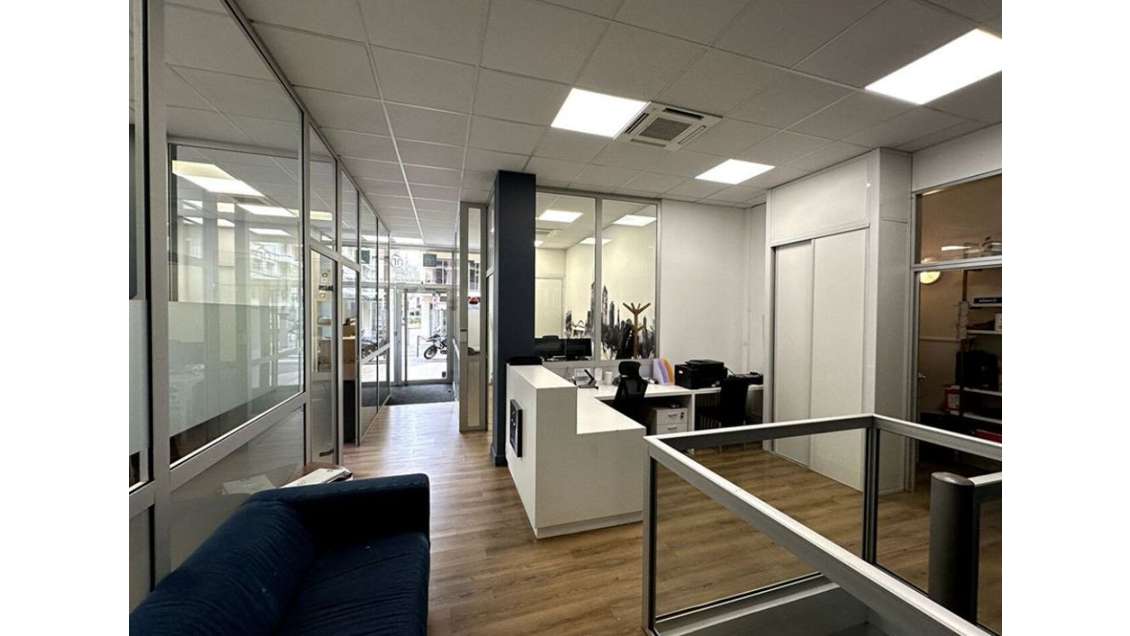 Local professionnel 173m² à vendre à Lyon 6ème