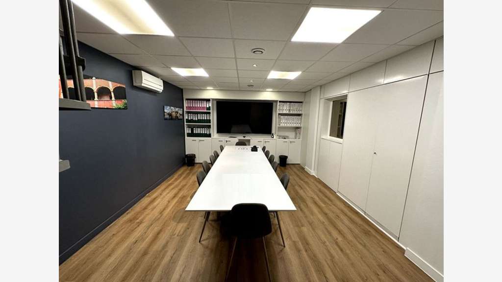 Local professionnel 173m² à vendre à Lyon 6ème
