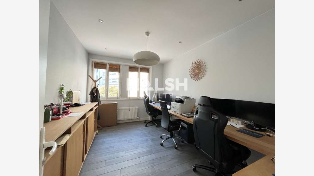 A vendre ou à louer bureaux 110m² RDC Lyon 6e