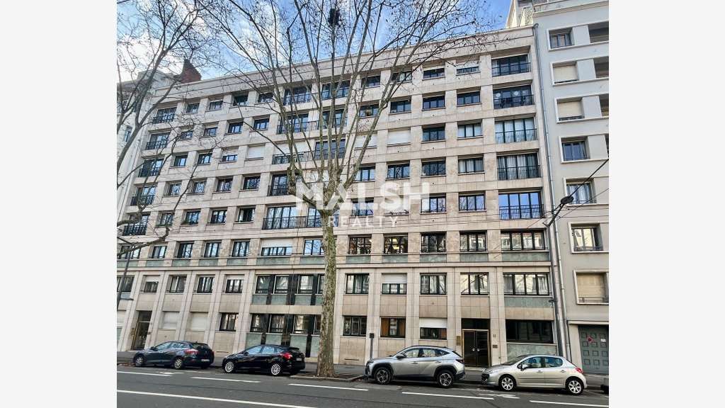 A vendre ou à louer bureaux 110m² RDC Lyon 6e