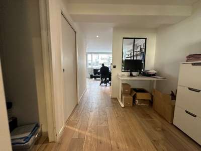 Rare ! murs bureaux RDC en très bon état à Lyon 8e