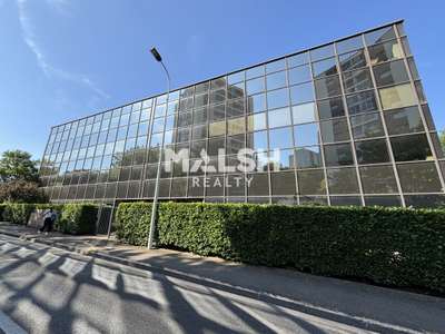 A vendre bureaux 268m² et 7 parkings à Lyon 9ème 