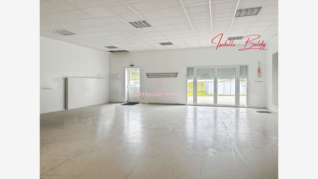 Vente local pro+ logement 375m² à Magescq