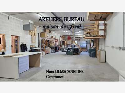 Propriété atypique atelier bureau à Magnieu