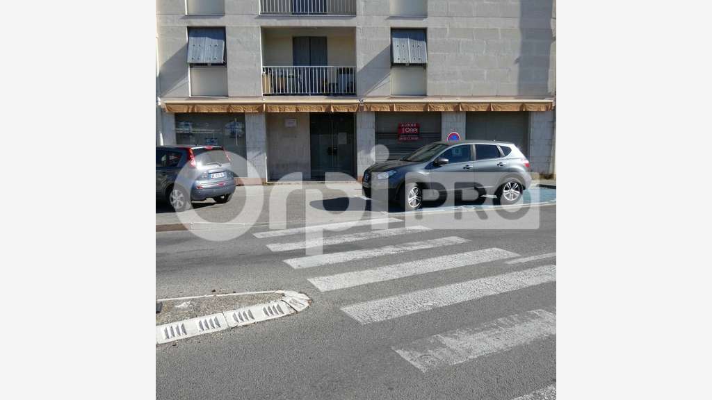 Vente ensemble de bureaux 125m² à Manosque