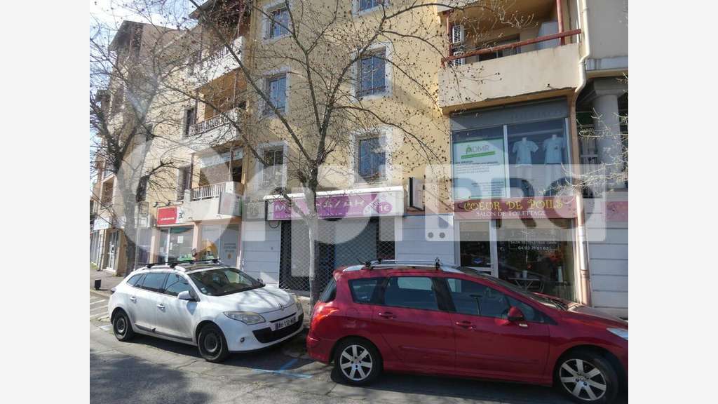 Vente locaux professionnels 134m² à Manosque