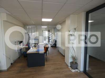 Vente locaux professionnels 134m² à Manosque