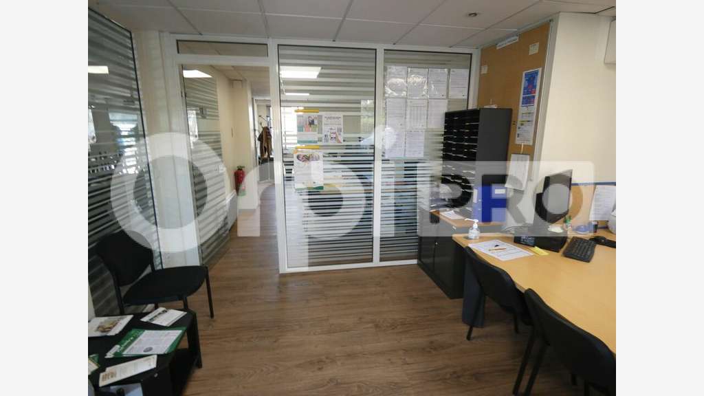 Vente locaux professionnels 134m² à Manosque