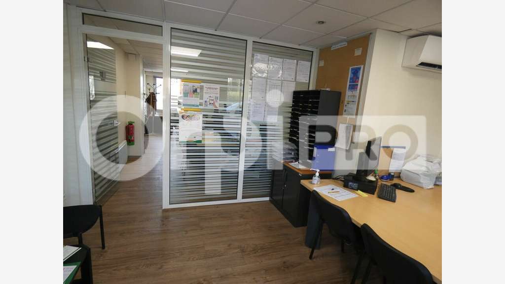 Vente locaux professionnels 134m² à Manosque