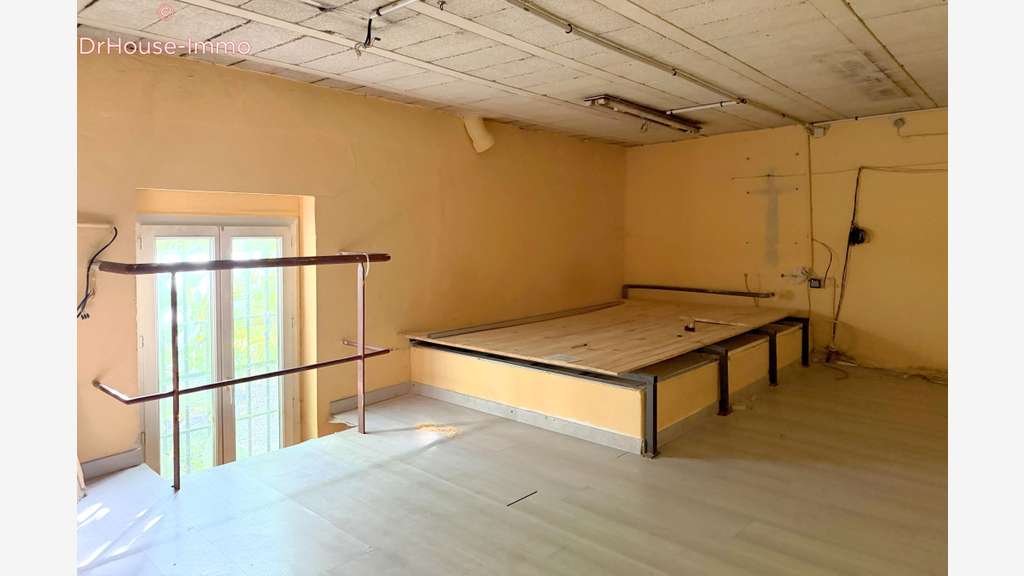 Local bureau et stockage