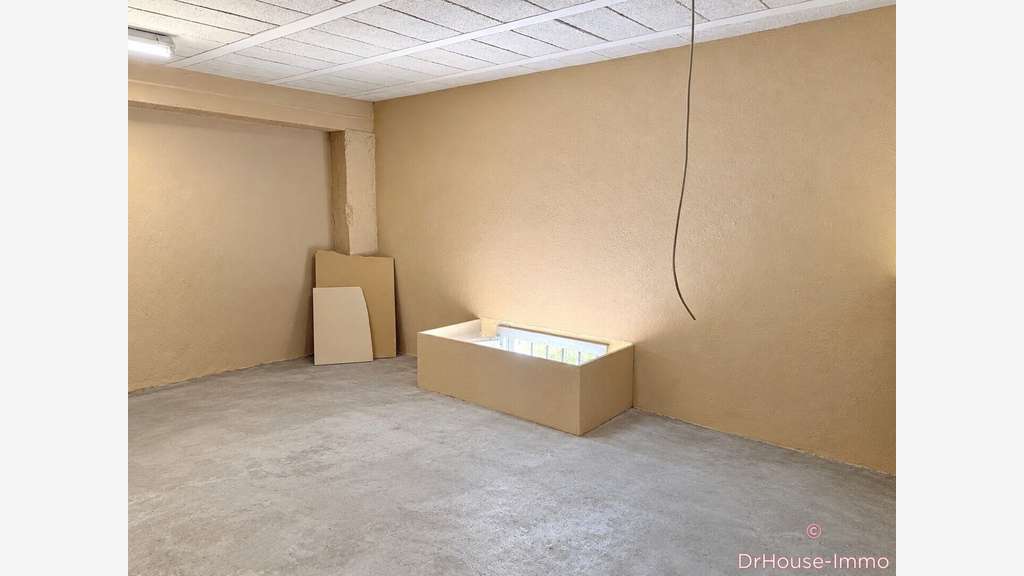 Vente local bureau stockage 300m² à Marseille 15