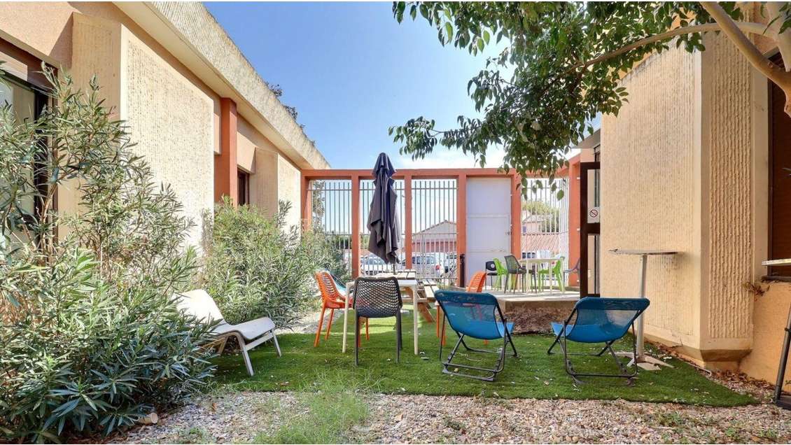 AV bureaux 1000m² empl stratégique Marseille 16e 