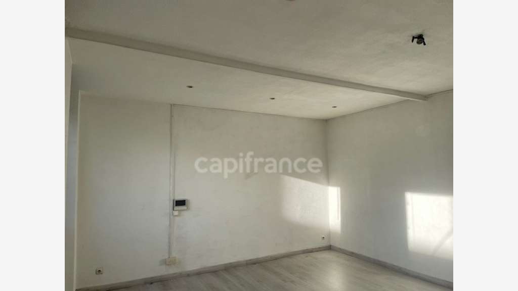 AV 68m² à Marseille 13006 rue Paradis Castellane