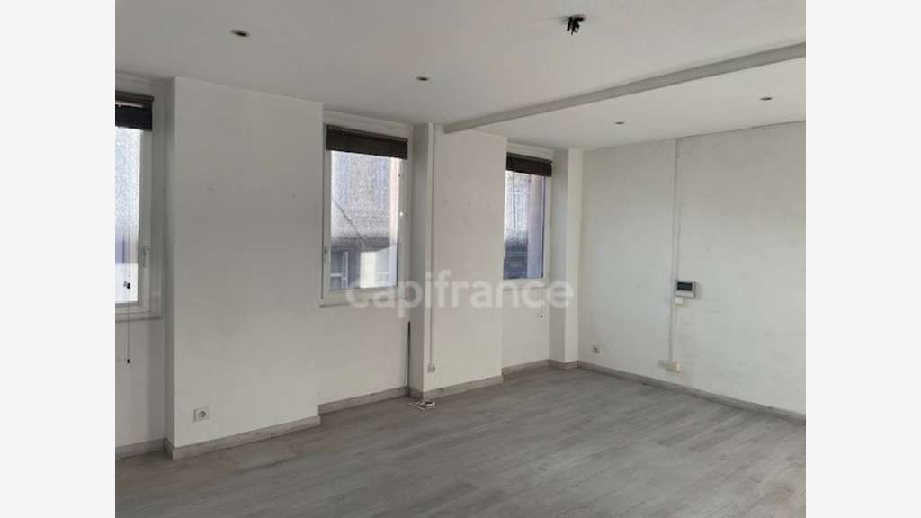 AV 68m² à Marseille 13006 rue Paradis Castellane