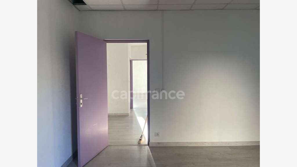 AV 68m² à Marseille 13006 rue Paradis Castellane