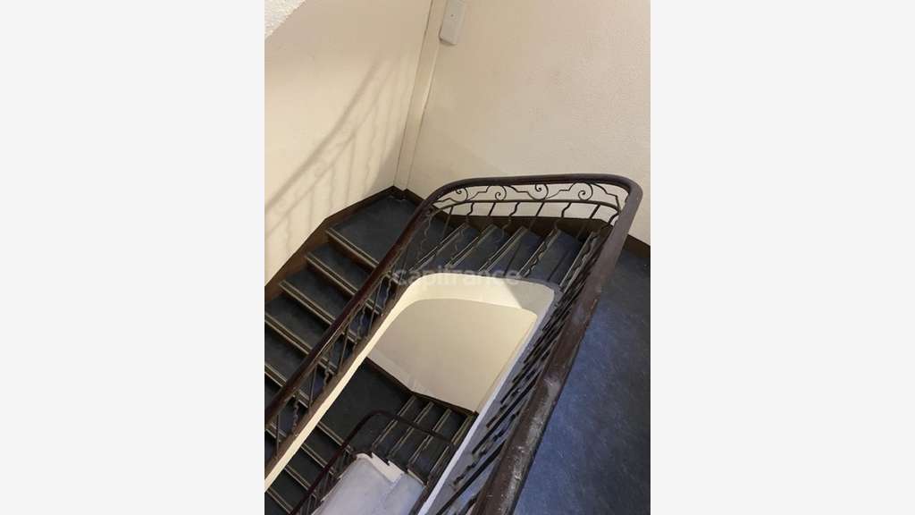 AV 68m² à Marseille 13006 rue Paradis Castellane