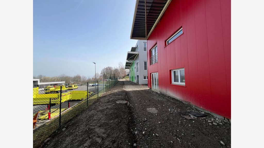 Bâtiment commercial à fort potentiel ZA Maxilly