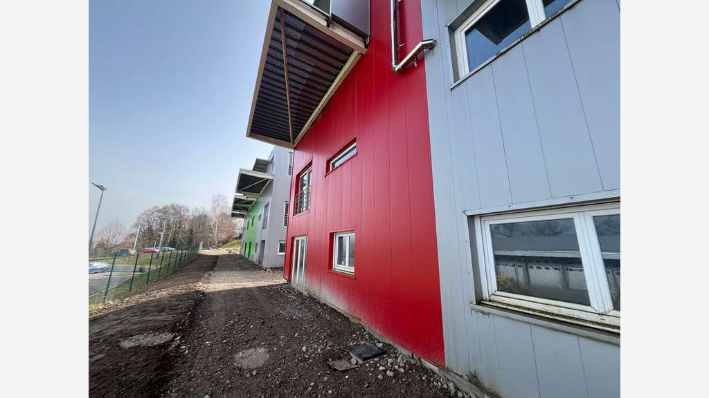 Bâtiment commercial à fort potentiel ZA Maxilly