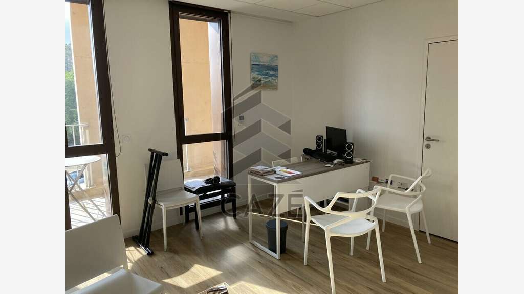Bureaux 43m² à vendre proche Dax à Mées
