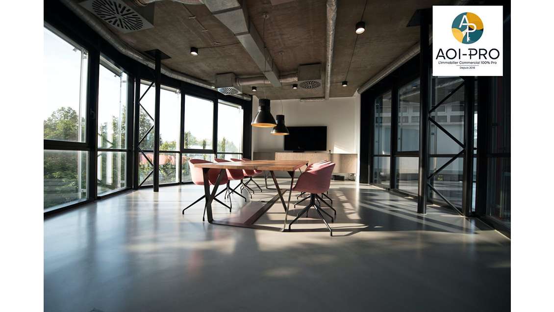 AV plateau de bureaux lumineux 230m² Parc Innolin