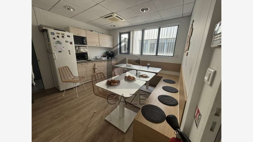 Bureaux 308m² à vendre proche rocade à Mérignac