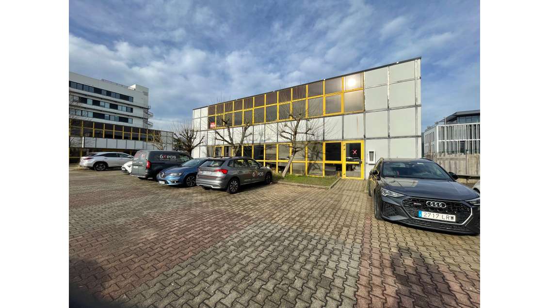 AV immeuble de bureaux 800m² sur 1600m² à Mérignac