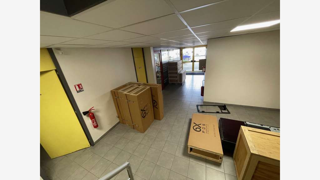AV immeuble de bureaux 800m² sur 1600m² à Mérignac