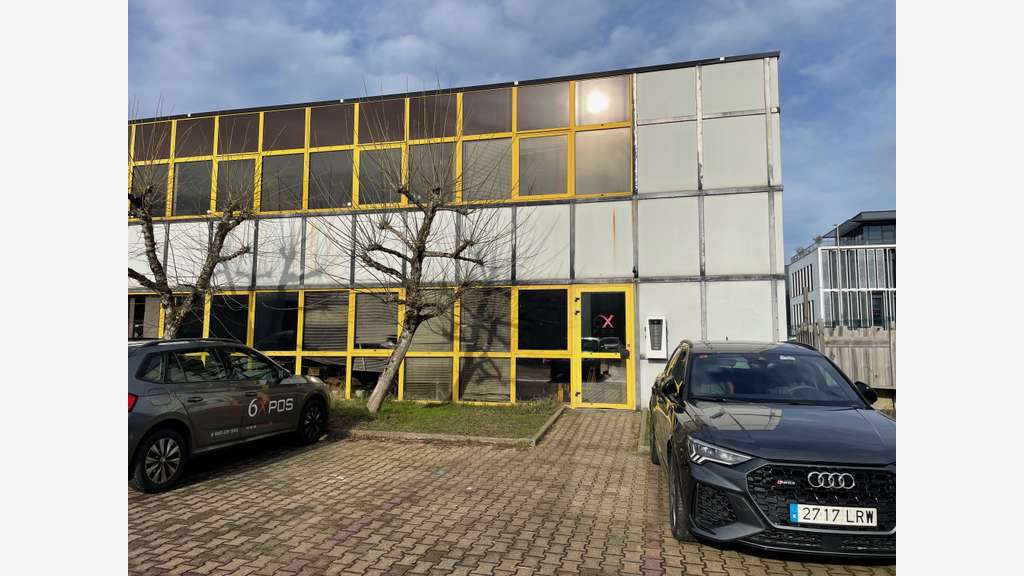AV immeuble de bureaux 800m² sur 1600m² à Mérignac