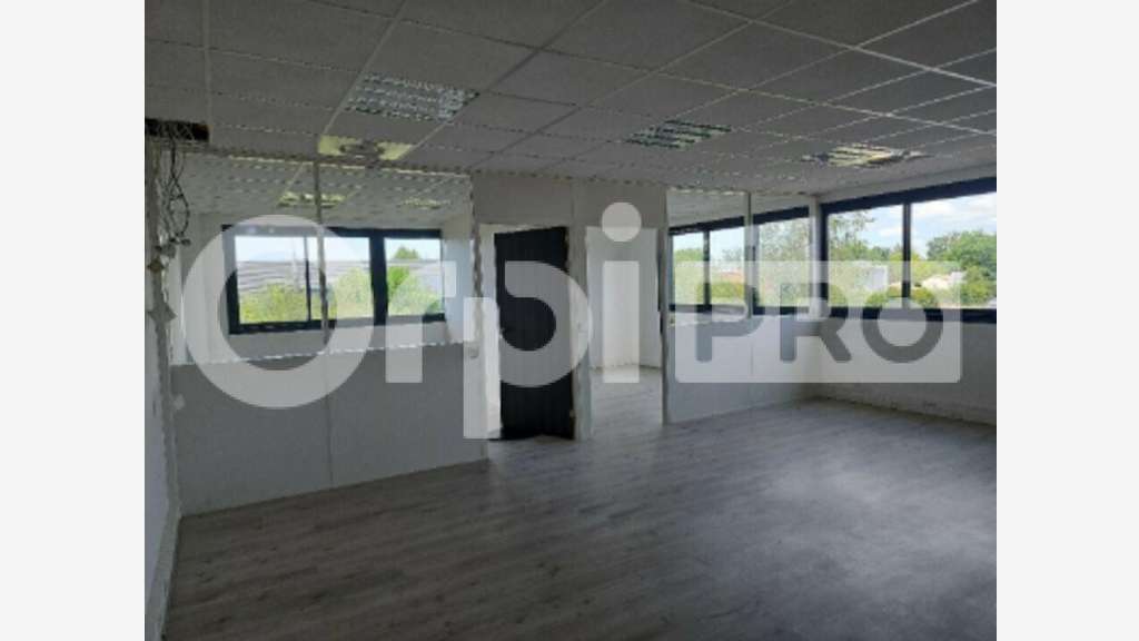 Bureau 79m² à vendre parc Vert Castel à Mérignac