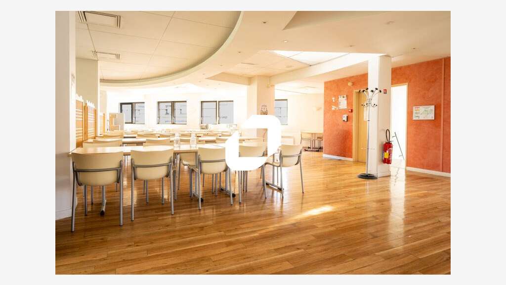 Vente Bureaux 586m² Meudon la foret