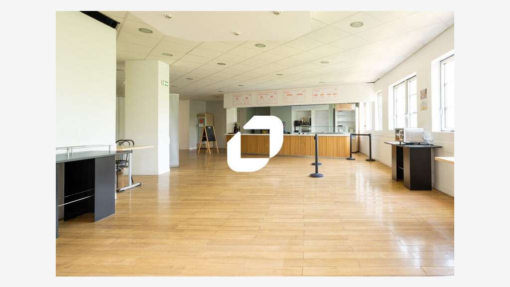 Vente Bureaux 586m² Meudon la foret