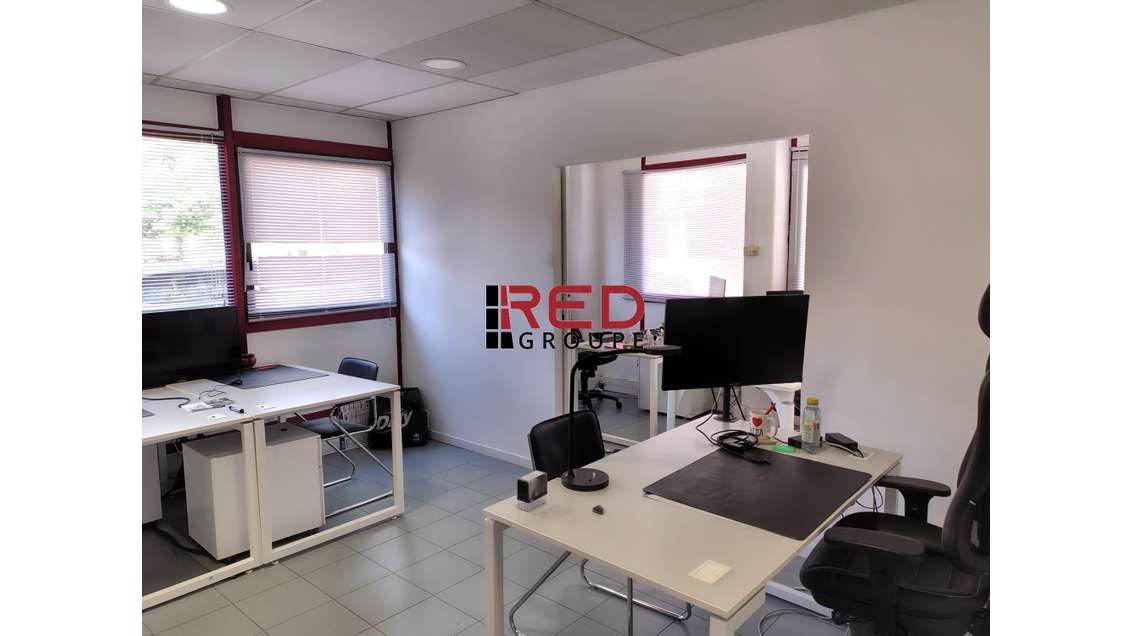 Vente bureaux de 62m² en RDC à Canet de Meyreuil