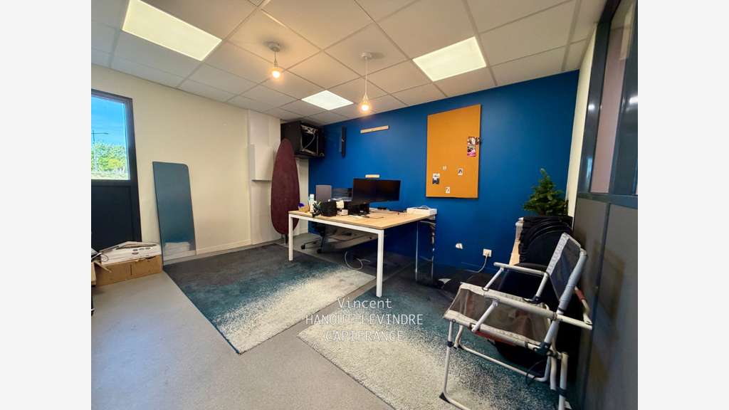 Bureaux modernes 90m² à vendre à Écouflant