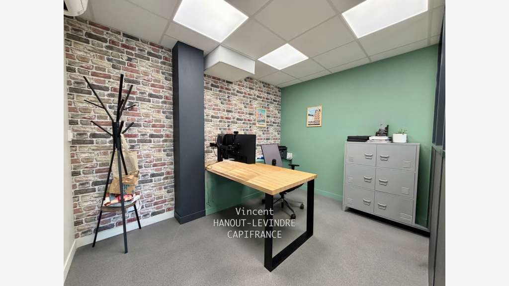 Bureaux modernes 90m² à vendre à Écouflant