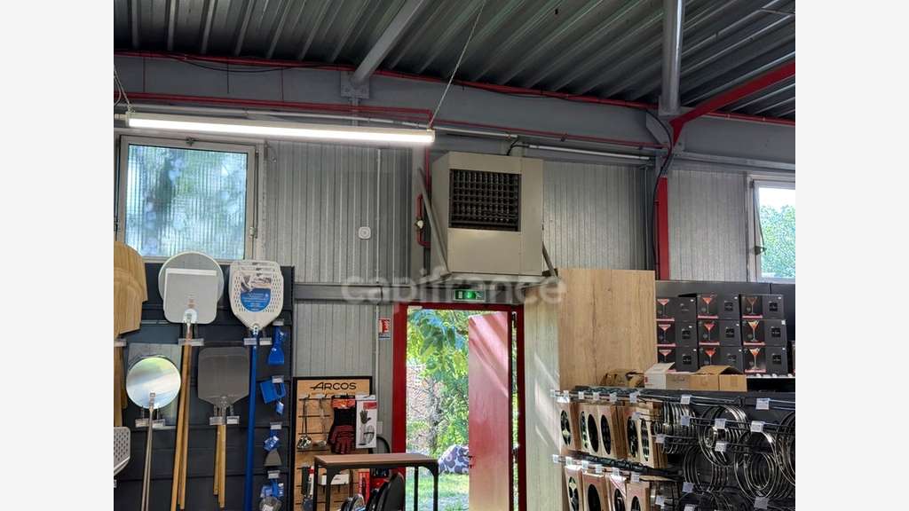 Vente ensemble immo de 696m² en ZA à Montélimar